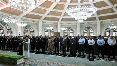 رئيس الوزراء يشارك في صلاة الجنازة على وزير التموين الأسبق علي المصيلحي بمدينة السادس من أكتوبر