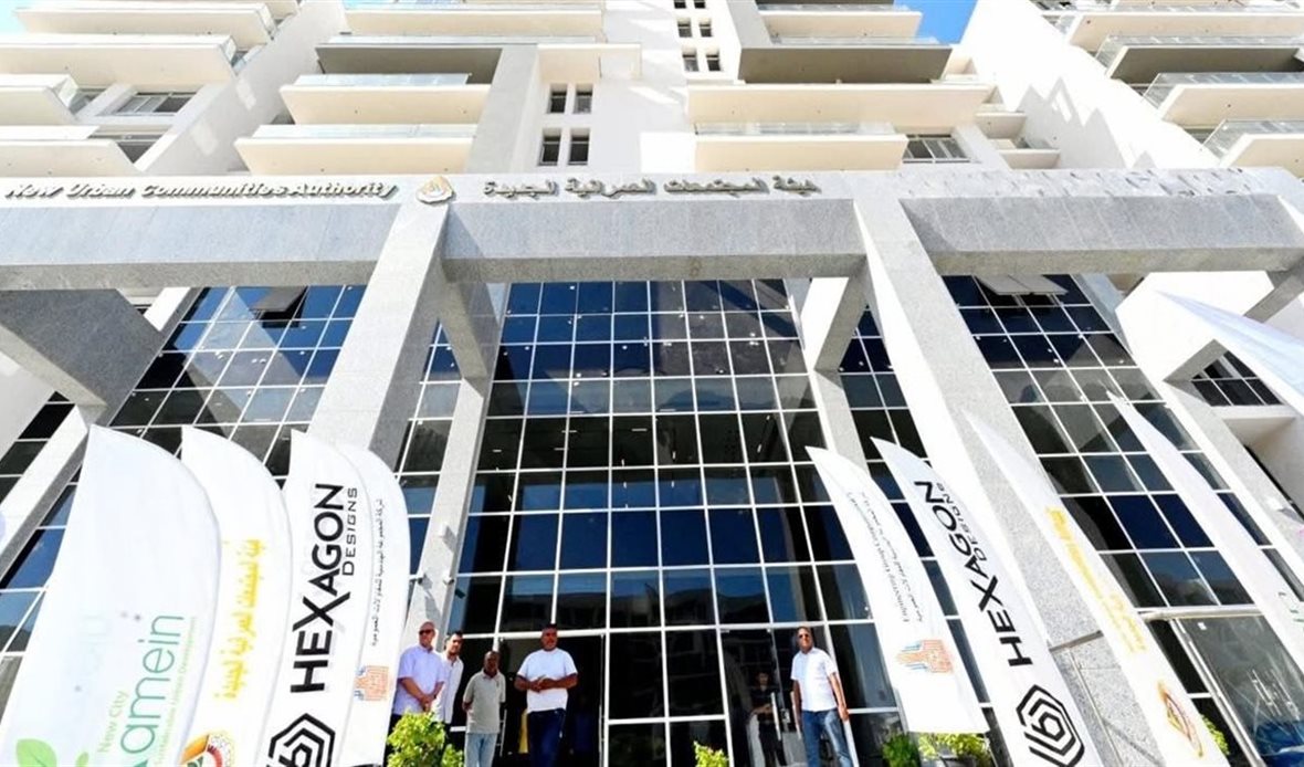 وزير الإسكان يشهد