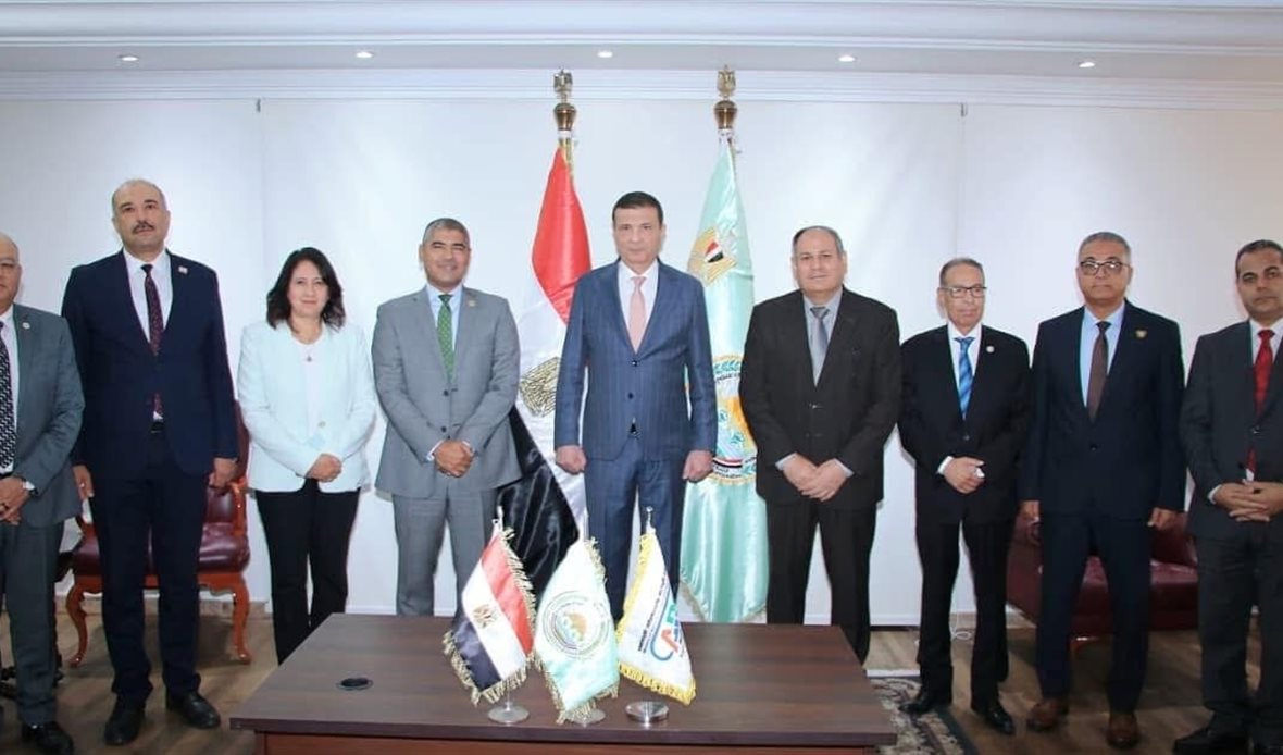 وزير الزراعة يشهد