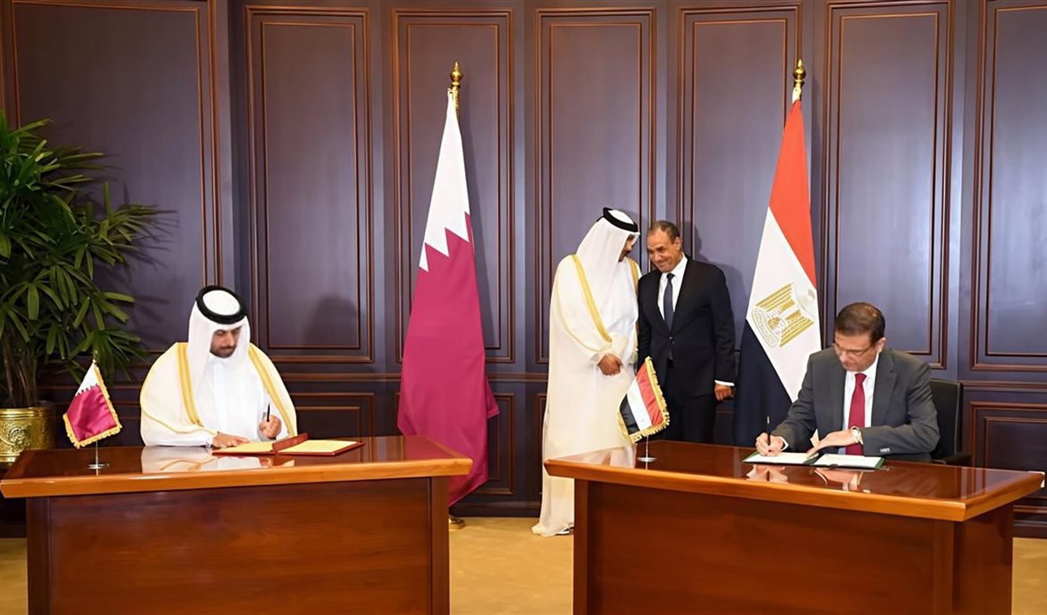 مصر وقطر توقعان مذكرة