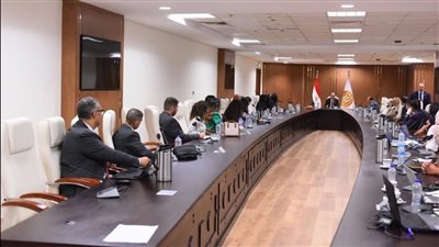 وزير العمل يفتتح ندوة توعوية حول قانون العمل الجديد