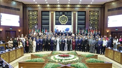 محافظ أسيوط يفتتح مبنى كلية النقل الدولي واللوجستيات بالأكاديمية العربية