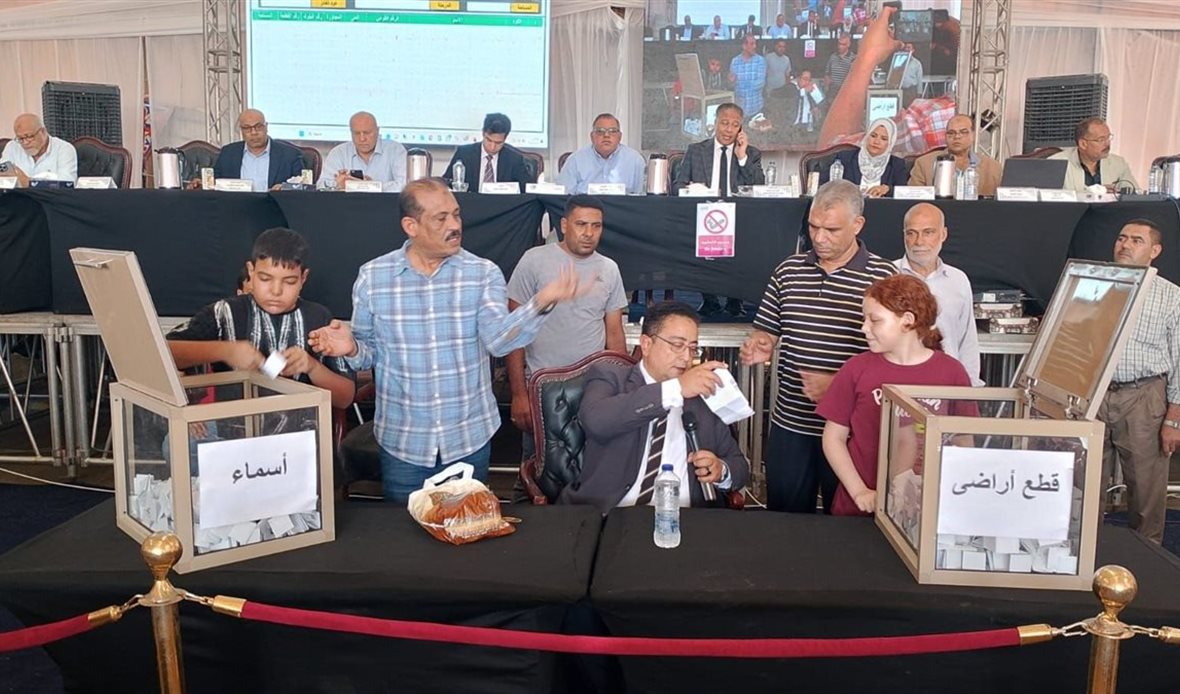 وزير الإسكان يعلن