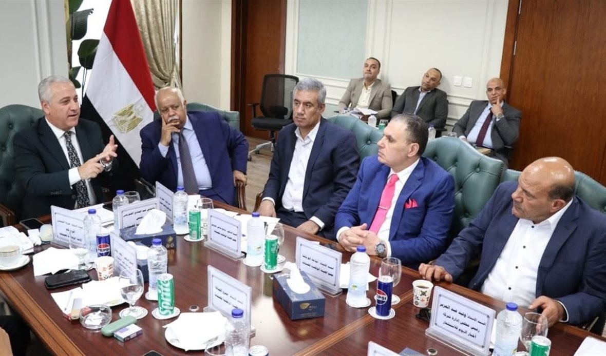 لجان فرعية لدراسة