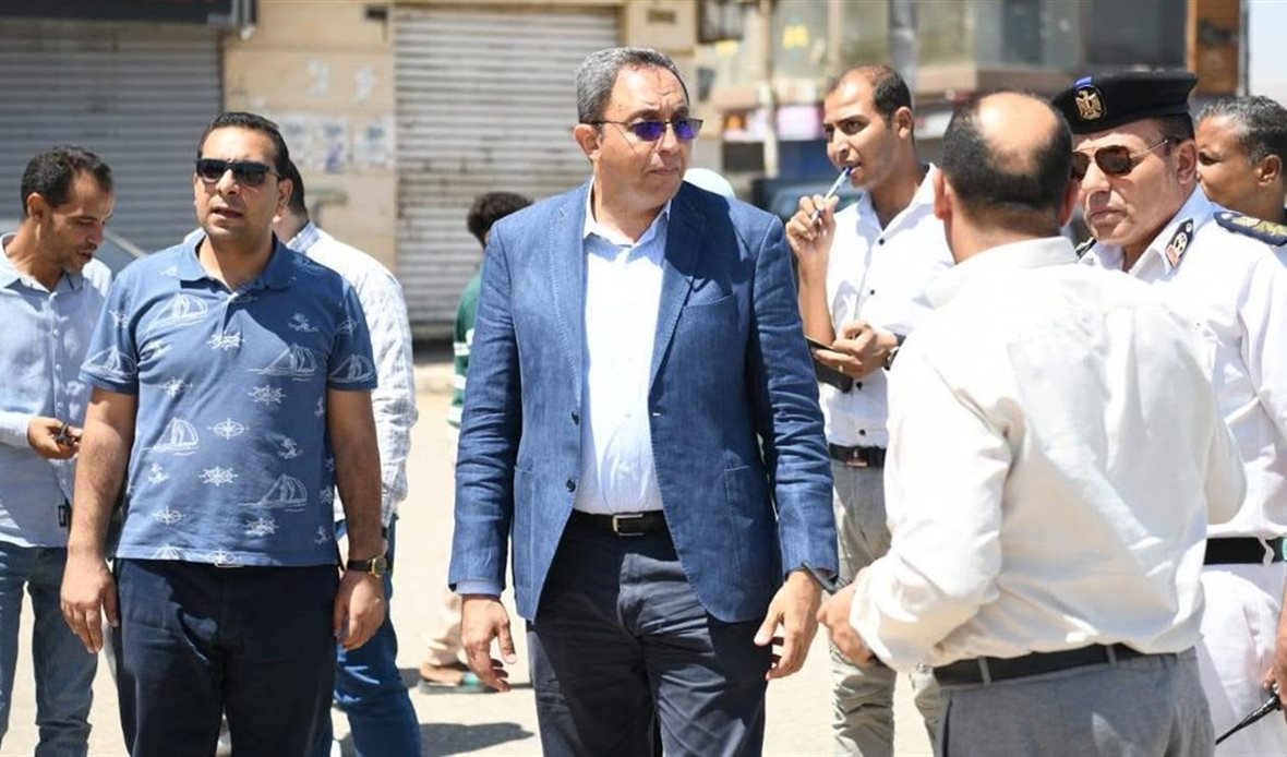 محافظ قنا يتابع أعمال