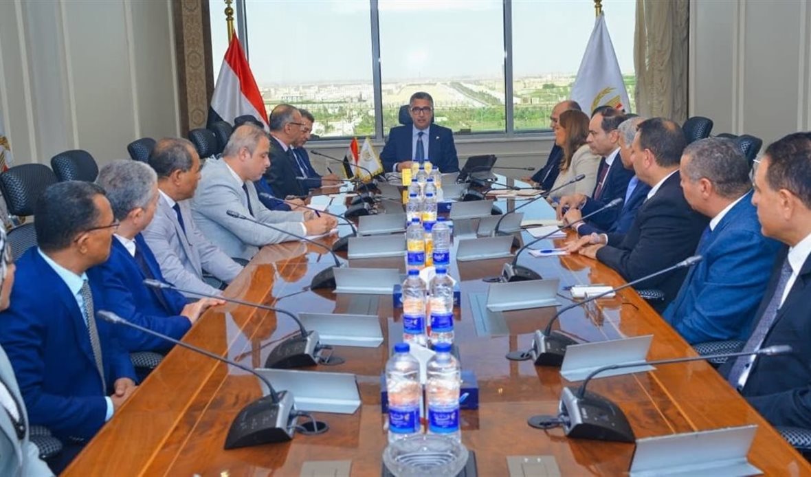 وزير التموين يعقد
