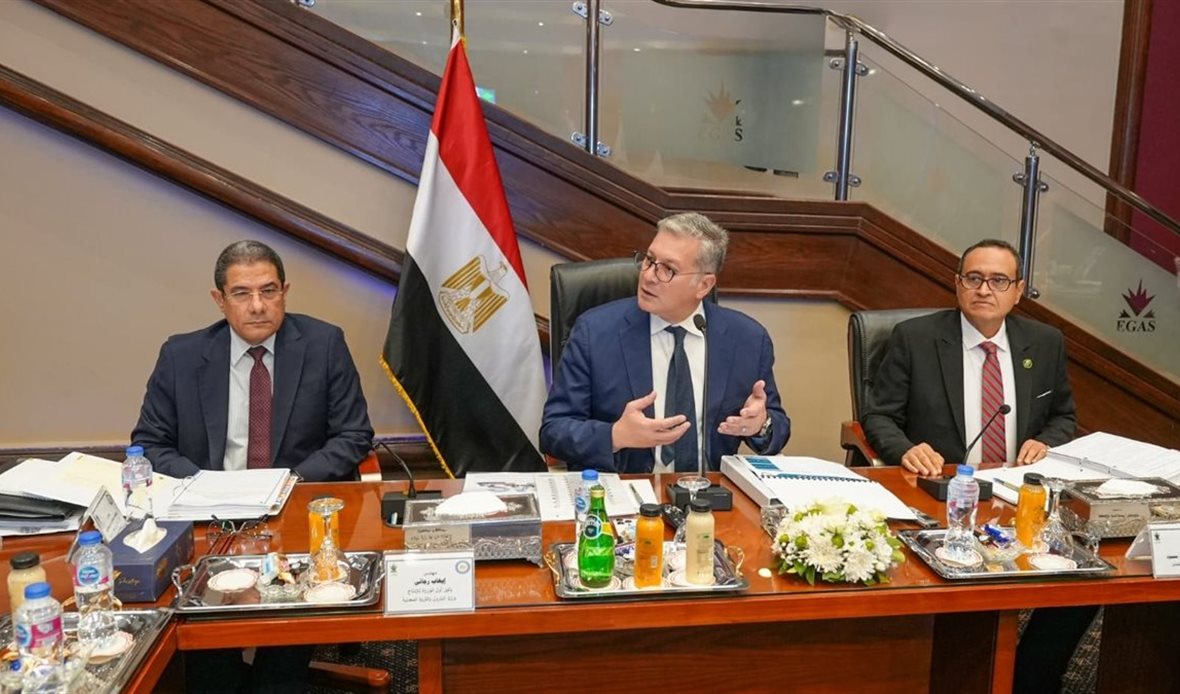 اجتماع وزير البترول