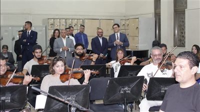 وزير الثقافة يشهد بروفات محمد ثروت لاحتفالية المولد النبوي