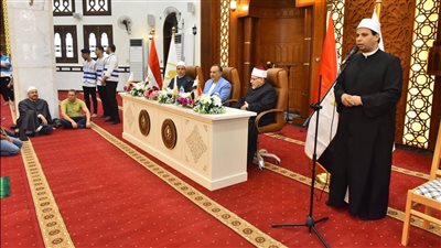 محافظ أسيوط يشهد احتفال المولد النبوي الشريف ويؤكد التمسك بالفضائل