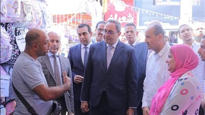 محافظ قنا يفتتح معرض أهلا مدارس لتوفير المستلزمات بأسعار مخفضة