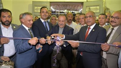 محافظ أسيوط يفتتح معرض المستلزمات المدرسية المخفضة بنادي الواي