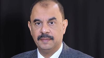 محافظ سوهاج يشهد توزيع أجهزة عرائس وتوقيع عقود صناعية