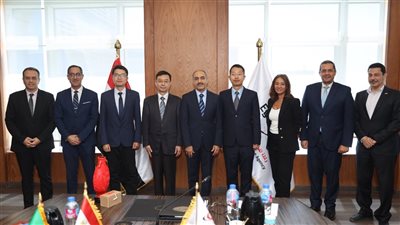 الرئيس التنفيذي لوكالة الفضاء المصرية يبحث فرص تعاون فضائي موسع مع البعثة الصينية الإفريقية لتعزيز الابتكار داخل القارة