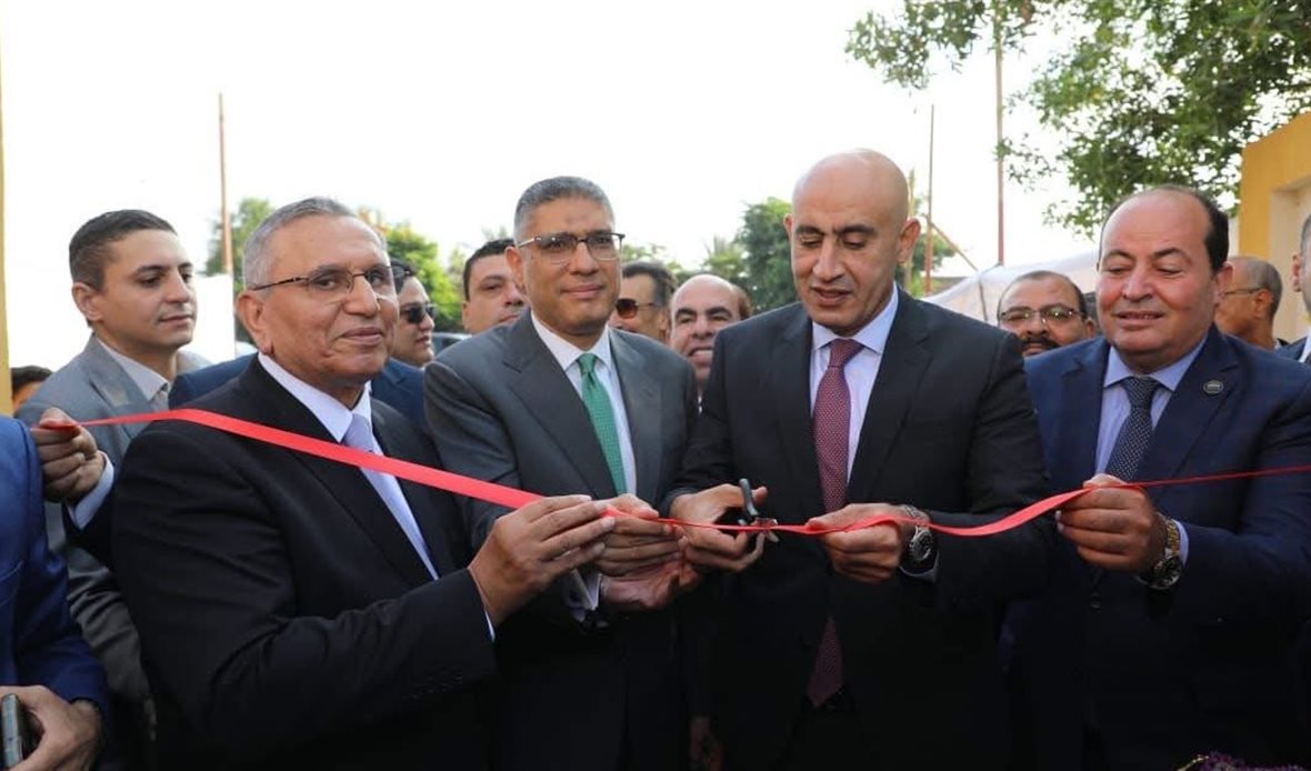 افتتاح مدارس جديدة