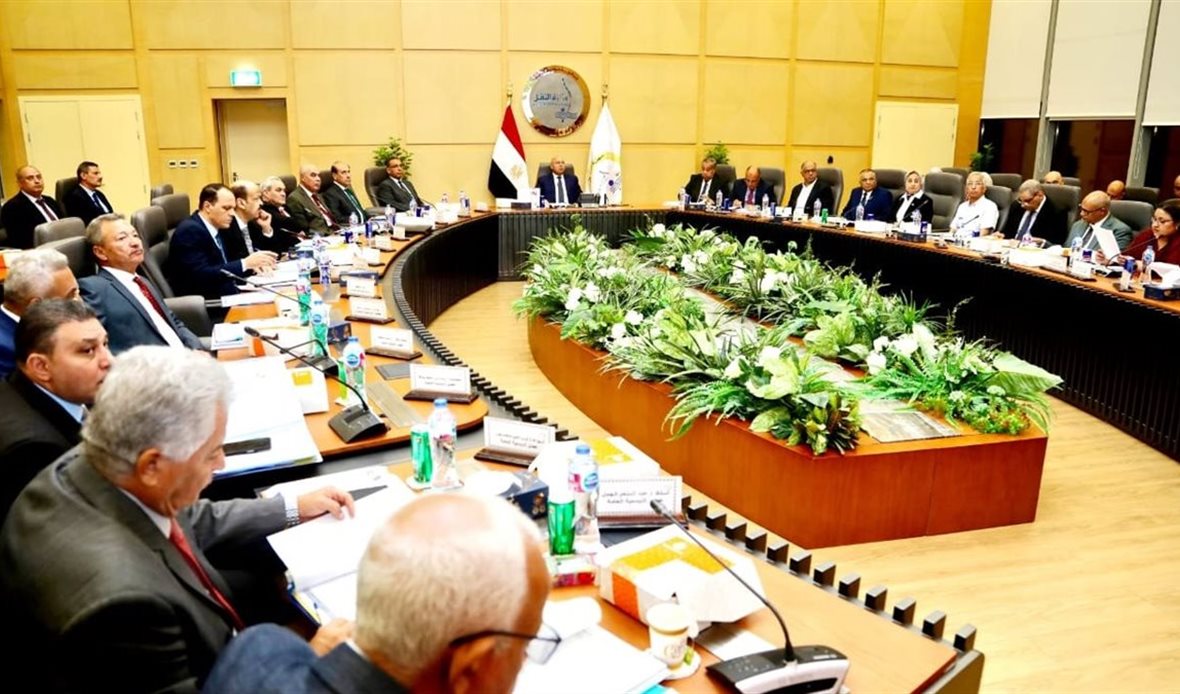 كامل الوزير يترأس