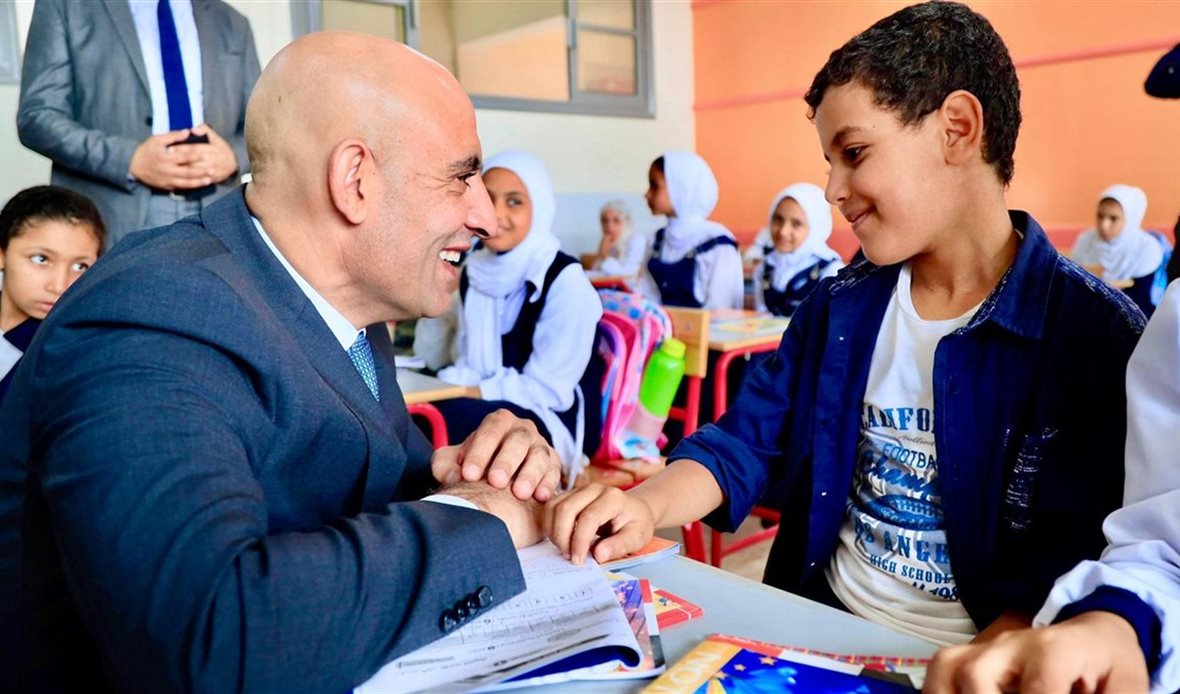 محمد عبد اللطيف ومحافظ