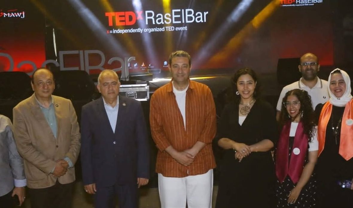 محافظ دمياط ومحافظ