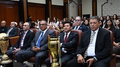 وزير الرياضة يكرم بطلات مصر لكرة اليد والسلة بعد التتويج التاريخي ببطولتي إفريقيا لأول مرة في تاريخ اللعبتين