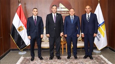 محافظ دمياط يشارك في ندوة هيئة الرقابة الإدارية بجامعة دمياط حول مكافحة الفساد