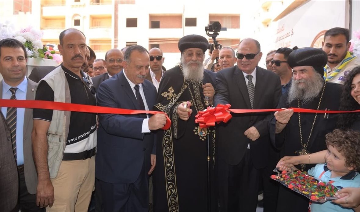 افتتح محافظ أسيوط