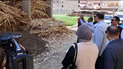 محافظ سوهاج يحاسب المقصرين في النظافة والخدمات الصحية بقرى أخميم