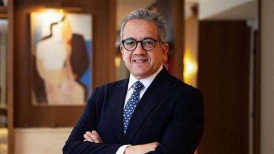 خالد العناني.. مسيرة وزير السياحة والآثار ورحلة حارس التراث المصري في طريقه إلى اليونسكو