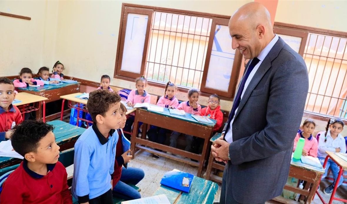 الوزير محمد عبد اللطيف
