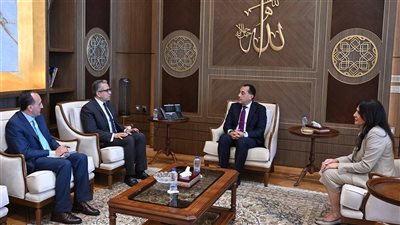رئيس الوزراء يستقبل الدكتور خالد العناني المدير العام المنتخب لليونسكو ويؤكد دعم مصر الكامل لتعزيز دور المنظمة في حماية التراث الإنساني