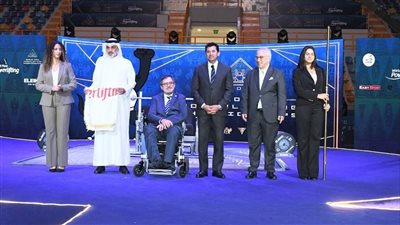 مصر تسلم علم بطولة رفع الأثقال البارالمبية للبحرين