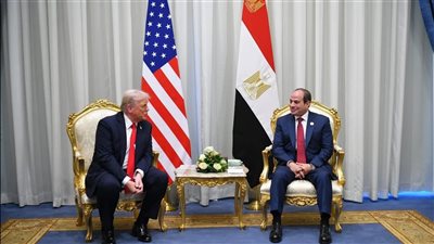 السيسي وترامب يبحثان تعزيز السلام خلال قمة شرم الشيخ