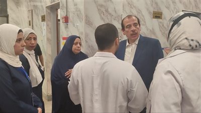 نائب وزير الصحة يتفقد مستشفيي حلوان العام والنصر للتأمين الصحي