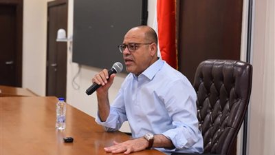 وزير العمل يصدر قرارًا بإنشاء قواعد بيانات مركزية لسوق العمل