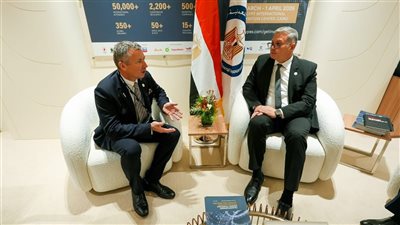 إكسون موبيل توسّع استثماراتها في مصر بالبحث عن الغاز غرب حقل ظهر