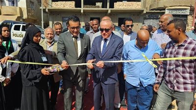 محافظ الأقصر يفتتح سوق اليوم الواحد لتوفير السلع بأسعار مخفضة