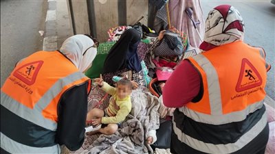 وزارة التضامن تنقذ أسرة بلا مأوى وتنقلها لدار رعاية بالقاهرة