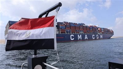 قناة السويس تستقبل أكبر سفن الحاويات العالمية