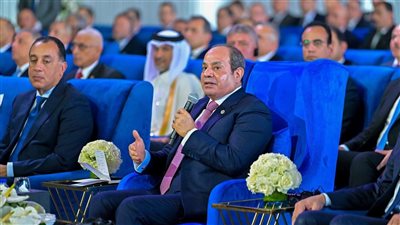 الرئيس السيسي يفتتح محطات بحرية جديدة في المنطقة الاقتصادية لقناة السويس