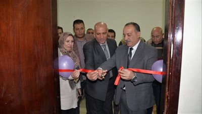 محافظ أسيوط يفتتح مشغل خياطة بقرية بني رافع ويدعم التمكين الاقتصادي بالقرى
