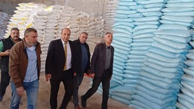 وزارة الزراعة تضبط مخزنًا غير مرخص لتهريب الأسمدة المدعمة بالمحلة الكبرى