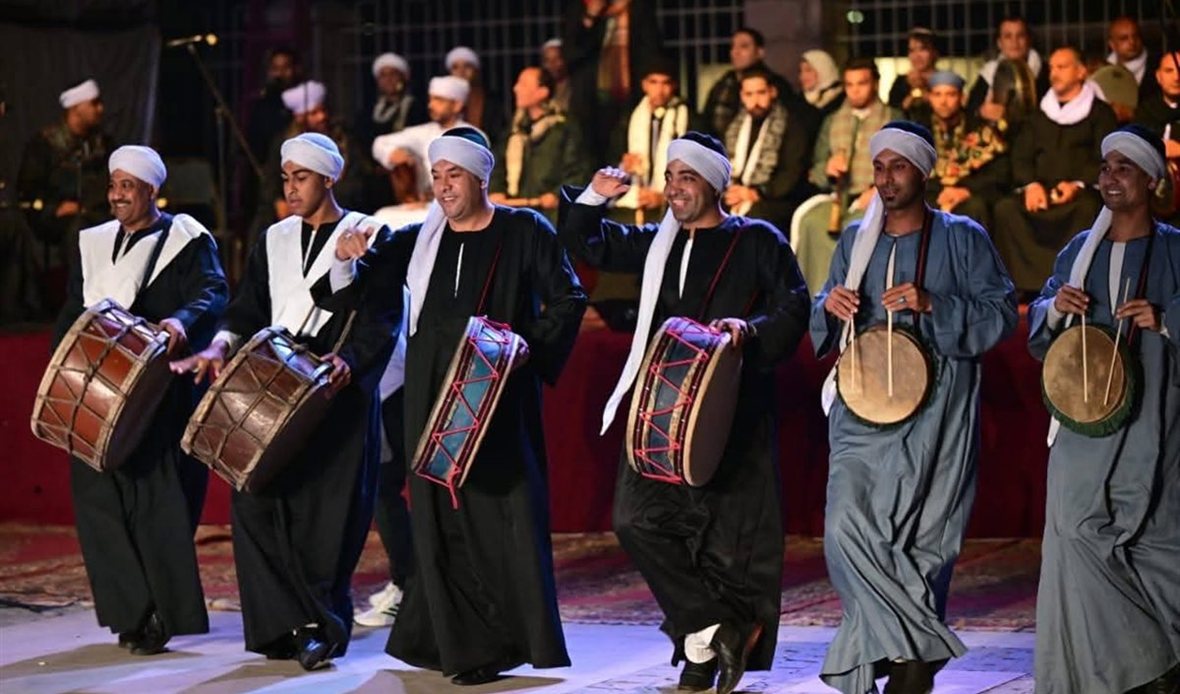 محافظ أسيوط يشيد