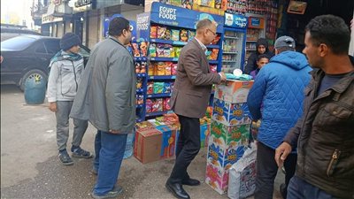 حملات مكثفة لرفع الإشغالات والتعديات بشارعي العادلي ومحمود رشوان بحي شرق أسيوط
