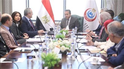 وزير الصحة يترأس اجتماع مجلس إدارة المستشفيات التعليمية رقم 18