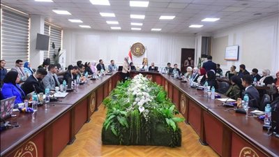 وزارة العمل تطلق الدفعة الأولى من برنامج سفراء العمل