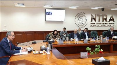 وزير الاتصالات يستعرض نمو القطاع وخدمات الجيل الخامس