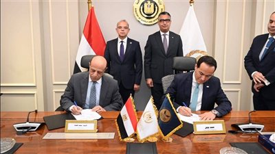 وزير التموين ورئيس هيئة الرقابة المالية يشهدان توقيع بروتوكول لإنشاء مكتب سجل تجاري مميز لخدمات الشركات