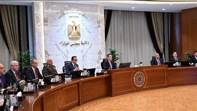 رئيس الوزراء يترأس الاجتماع الأسبوعي للحكومة ويؤكد الالتزام بسداد مستحقات الشركاء الأجانب في قطاع البترول