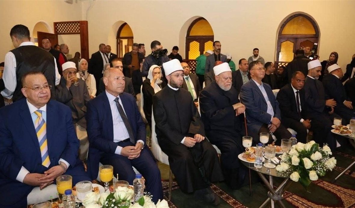 وزير الأوقاف ومحافظ