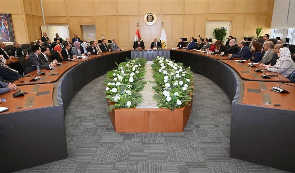وزير الصناعة خالد