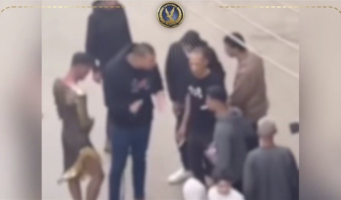 النيابة تحقق في واقعة