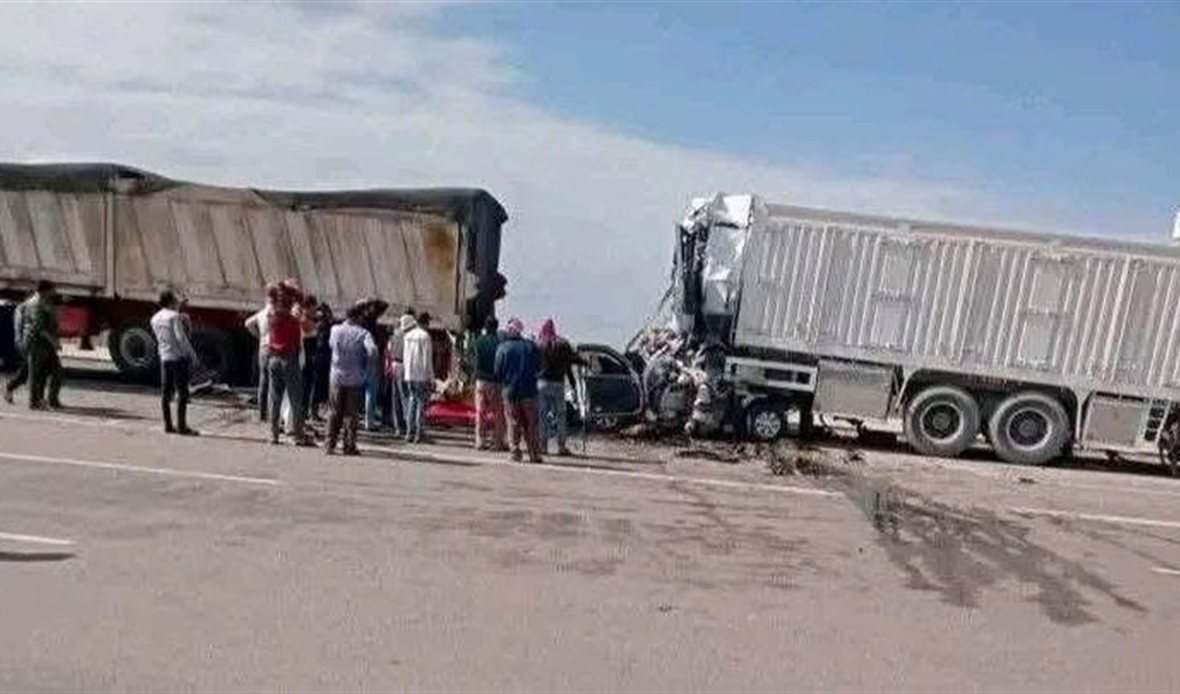 حادث تصادم بين سيارة